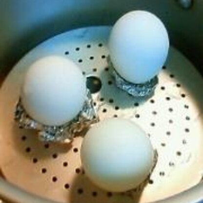 なるほど、きれいにむけたゆで卵でした。
アイデアですね。